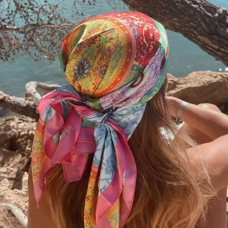 موضة ساحة وشاح حريري النساء الفاخرة العلامة التجارية الساتان طباعة الحجاب الأوشحة صوفية باندانا الإناث شال التفاف عقال Foulard 90*90 سنتيمتر