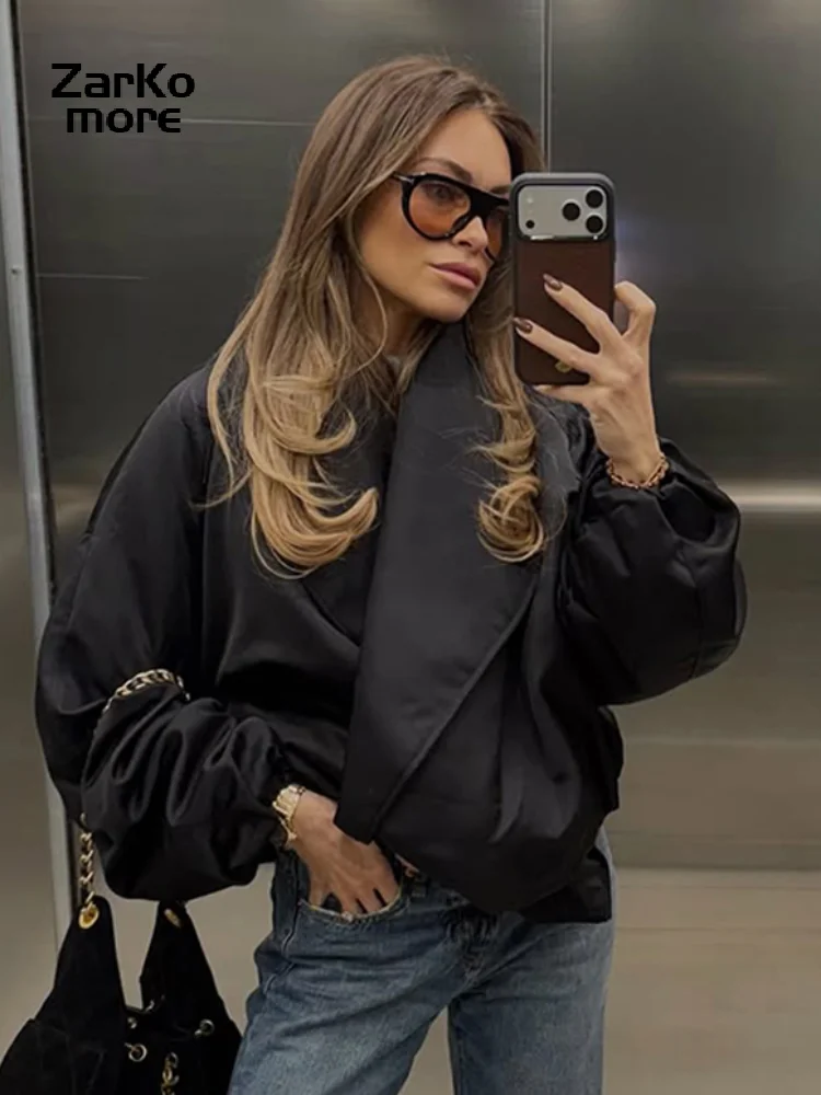 جاكيت نسائي عصري من الساتان بتصميم Y2K، لون موف، بأكمام منتفخة، قصير، مزود بجيوب بسحاب، جاكيتات خريف 2026، معاطف أنيقة للسيدات بتصميم عصري جديد.