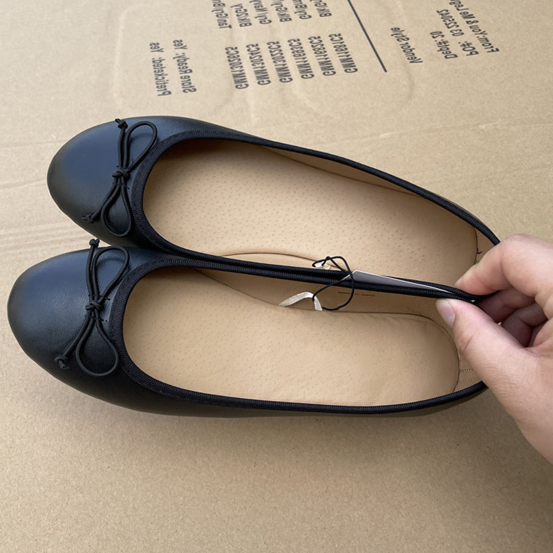 2026 ربيع أنيق Bowknot الباليه الشقق الكلاسيكية حذاء جولة تو الراحة الانزلاق على السيدات أحذية بدون كعب أنيقة البغال الجلدية الأحذية