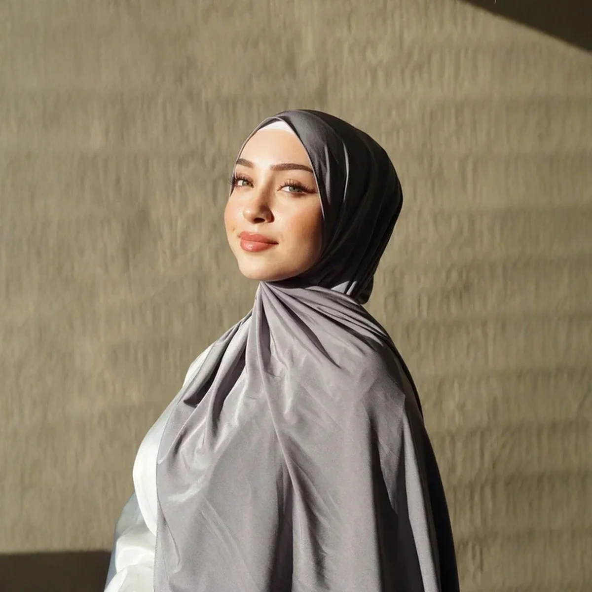 حجاب نسائي إسلامي جديد من قماش الجيرسي السائل، لفات رأس رمضانية، شالات إسلامية، أغطية رأس للمسلمات، شال إسلامي عصري 180*60 سم