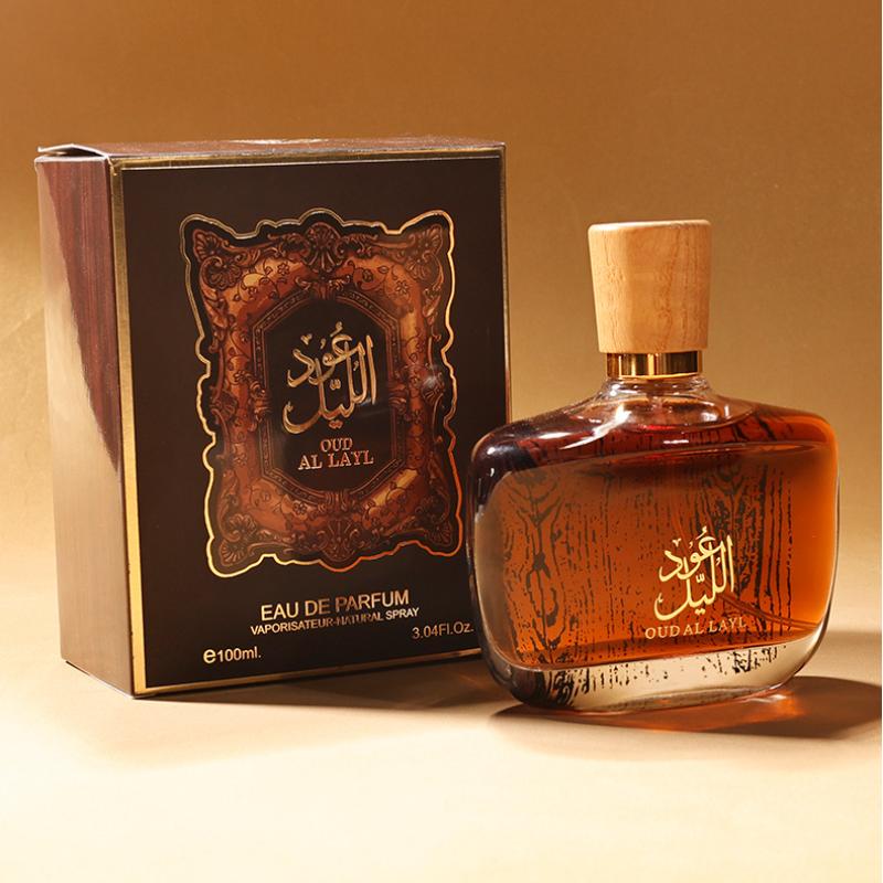 عطر خشب الصندل العربي الكلاسيكي من خشب العود وعطر المسك الذي لا يقاوم يدوم طويلاً أنيق وساحر وودي أو دي برفوم