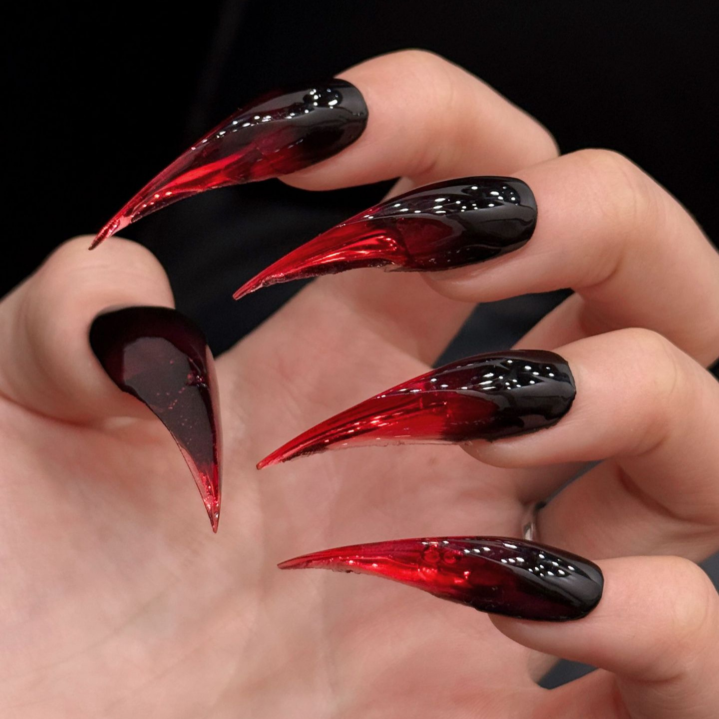 أظافر زائفة بالضغط من Red Black