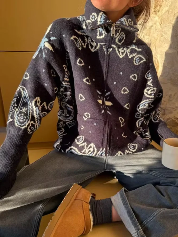 محبوك شرابة المرقعة كم طويل سترة المرأة واحدة الصدر س الرقبة ضئيلة الصلبة قصيرة بالأزرار 2025 الخريف كل مباراة