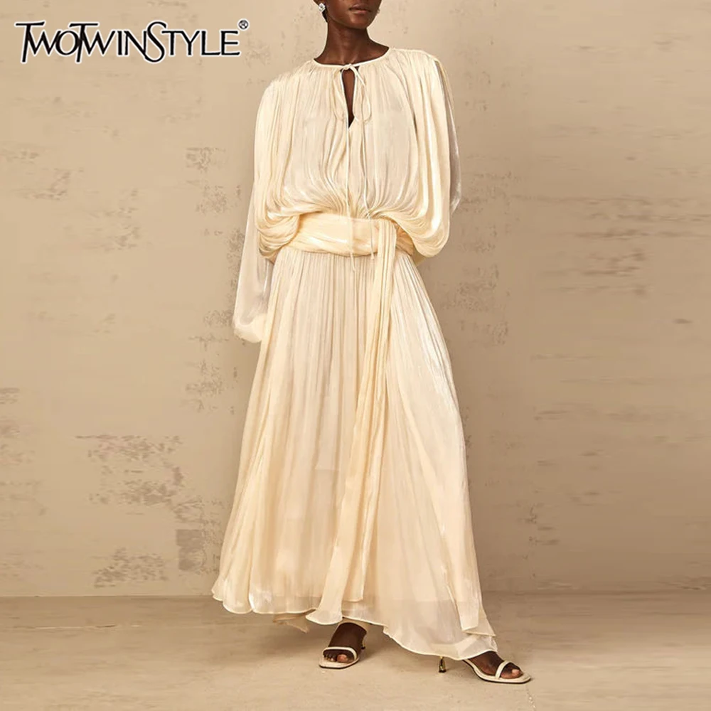 TWOTWINSTYLE الصلبة فضفاضة تقسم طيات فساتين أنيقة للنساء الجولة الرقبة طويلة الأكمام المرقعة الدانتيل يصل فستان الإناث الموضة