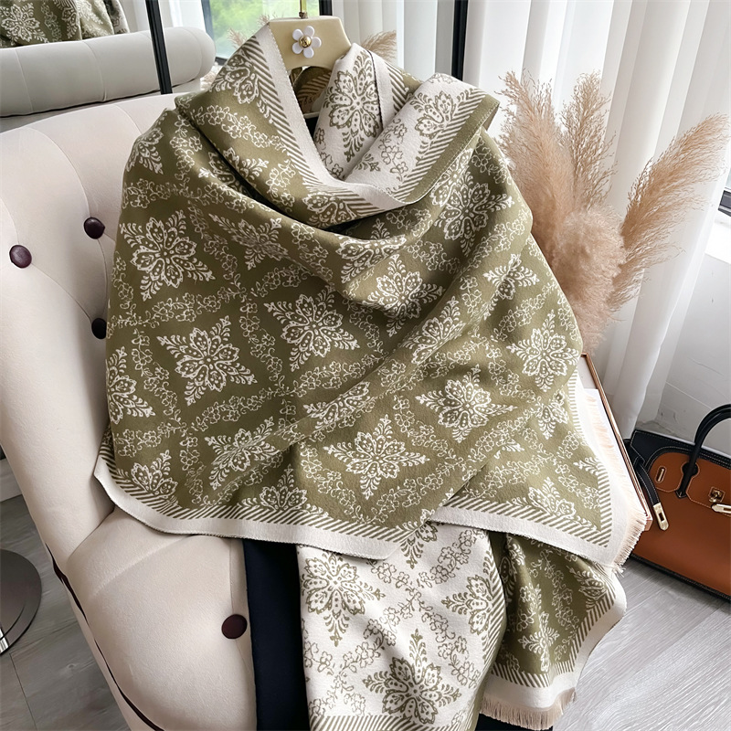 shawl من كاشمير بمخطط زهور قديم الطراز