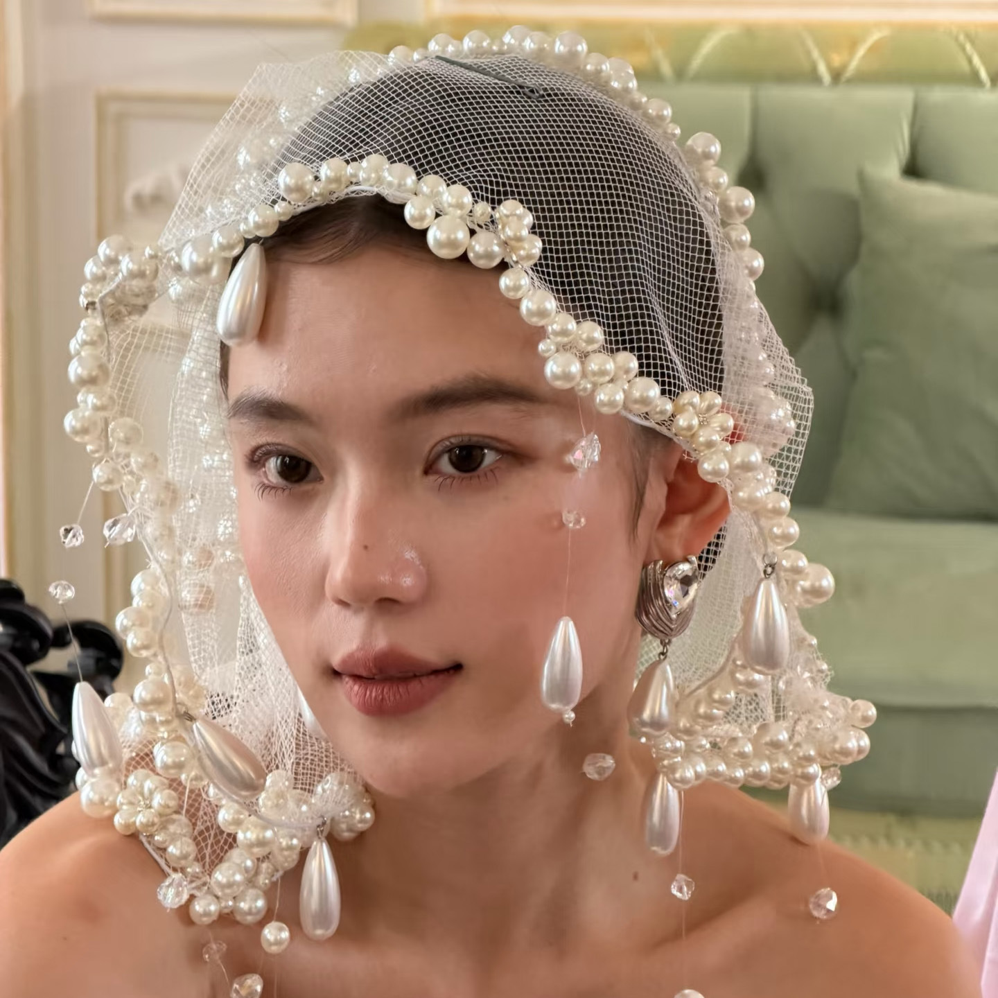 حجاب زفاف قصير ببلاهات Pearl