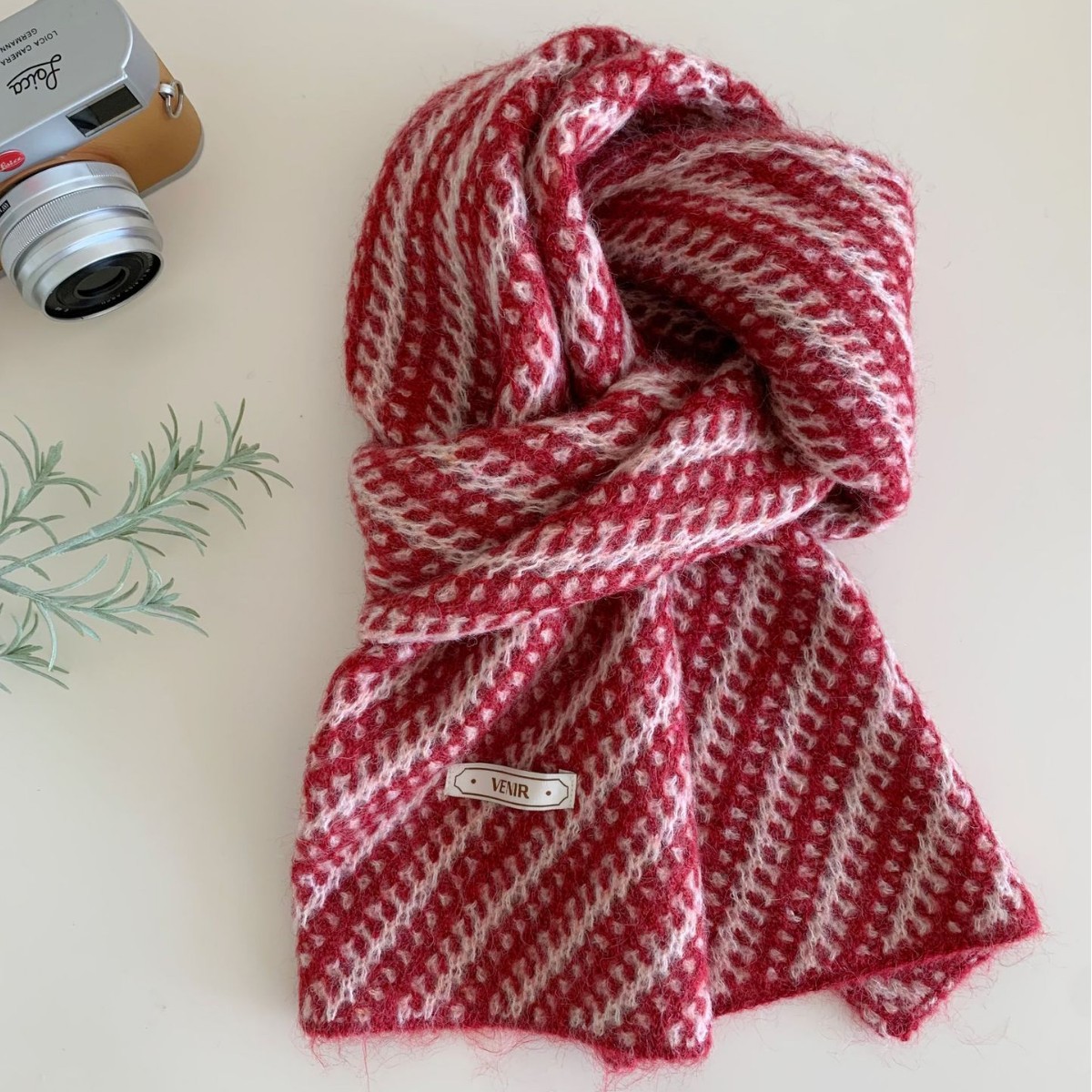 shawl منسوج حمراوي مميز ودافئ
