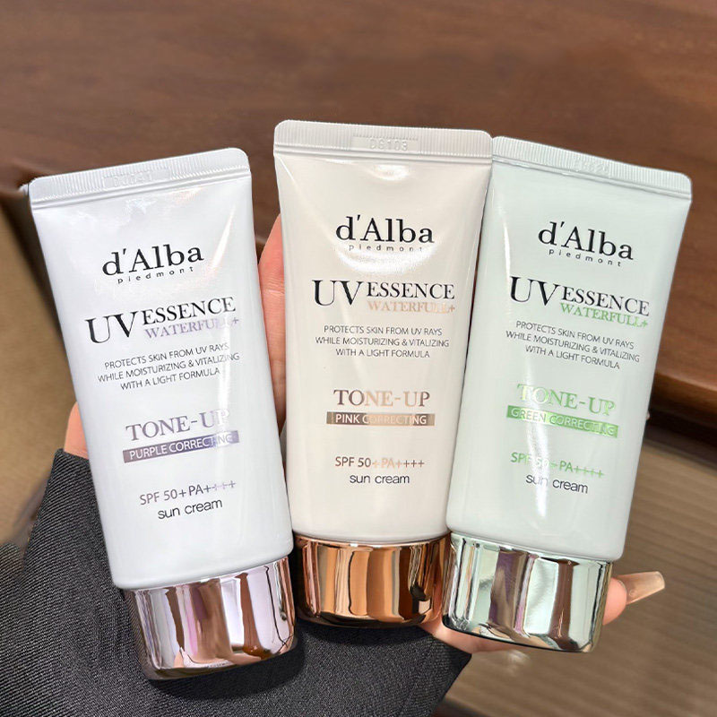 كريم واقي من الشمس د'ألبا UV Essence للتبييض بخلاصة الكمأة البيضاء، عامل حماية SPF50+، مرطب وخفيف ومنعش ولطيف على البشرة، 50 مل
