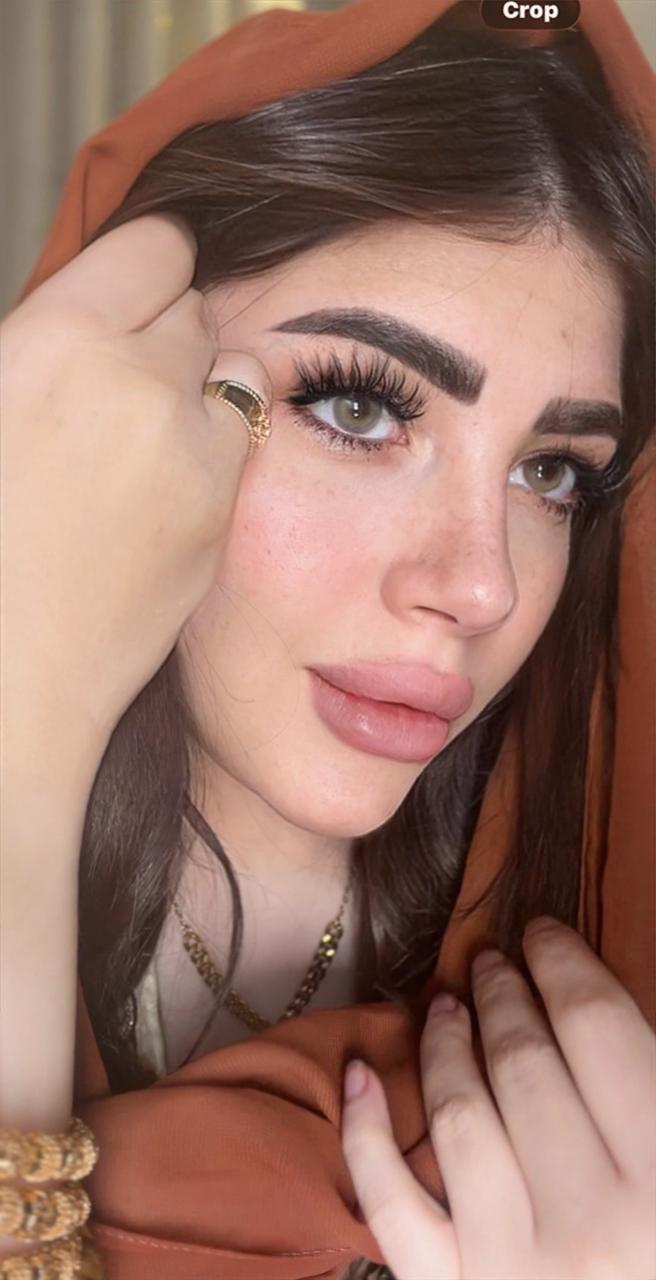 عدسات إيكوال بيري